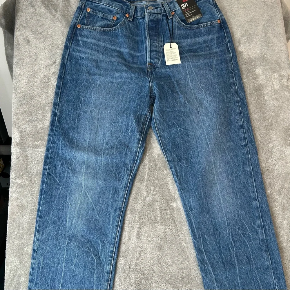 Levi's Premium Women 501 '81 Tapered Leg High‎ Rise Button Fly Jeans  Blue  NWT